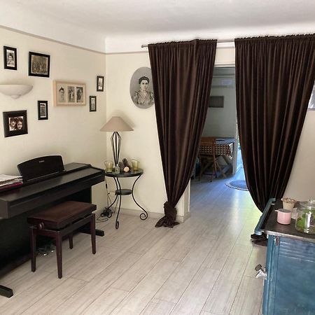 Appartement Complet Ou 2 Chambres De Charme En Centre-Ville Arles Extérieur photo