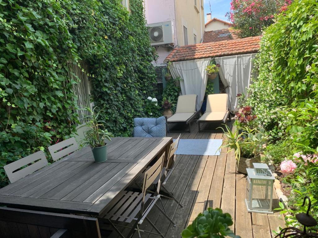 Appartement Complet Ou 2 Chambres De Charme En Centre-Ville Arles Extérieur photo
